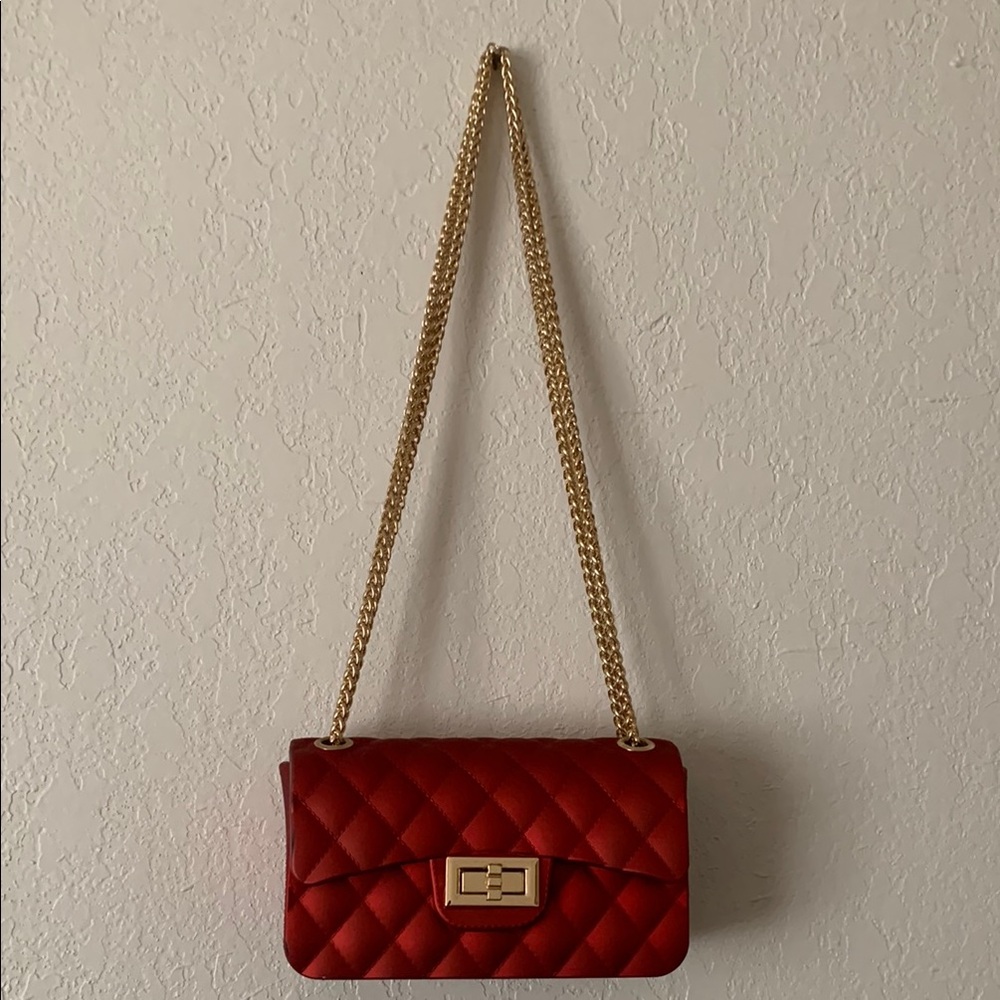 Elegant Red Quilted Shoulder Bag